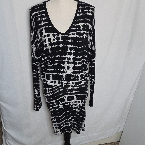American Twist Dresses & Skirts - American Twist Womens Small Midi Dress Black White Tan V-Neck Long Sleeve USA